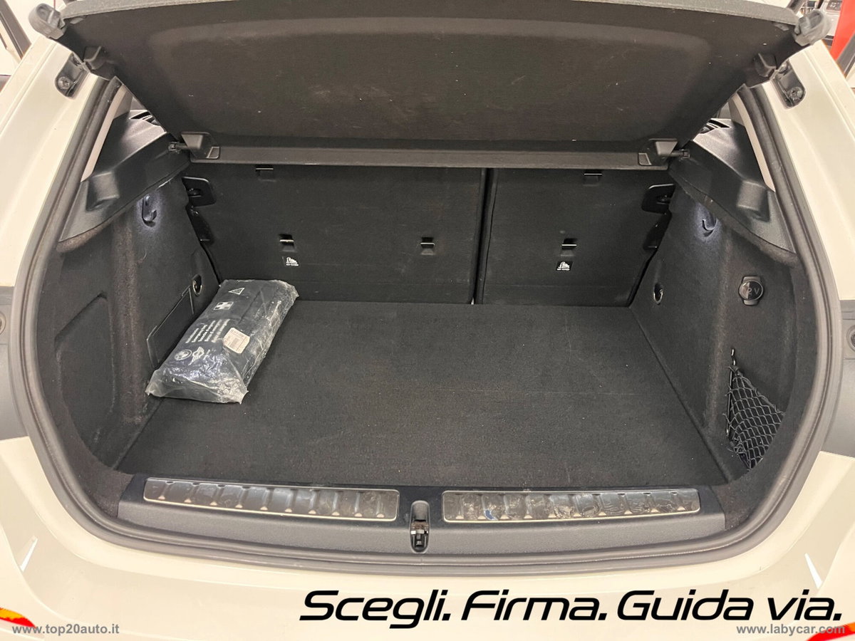 BMW Serie 1 116d 2.0 116CV cat 5 porte Attiva DPF (12)