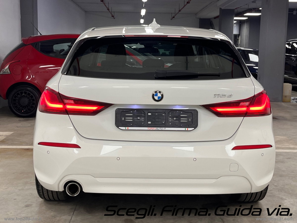 BMW Serie 1 116d 2.0 116CV cat 5 porte Attiva DPF (17)