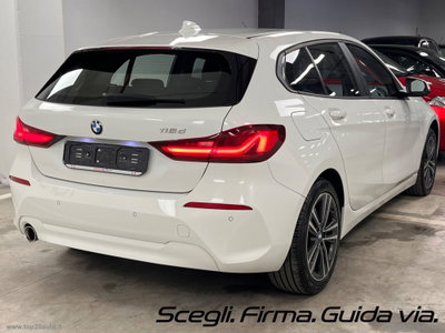 BMW Serie 1 116d 2.0 116CV cat 5 porte Attiva DPF (3)