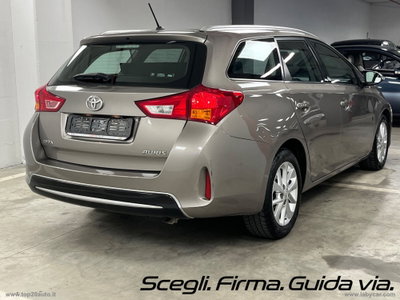 Toyota Auris 1.D-4D (3)