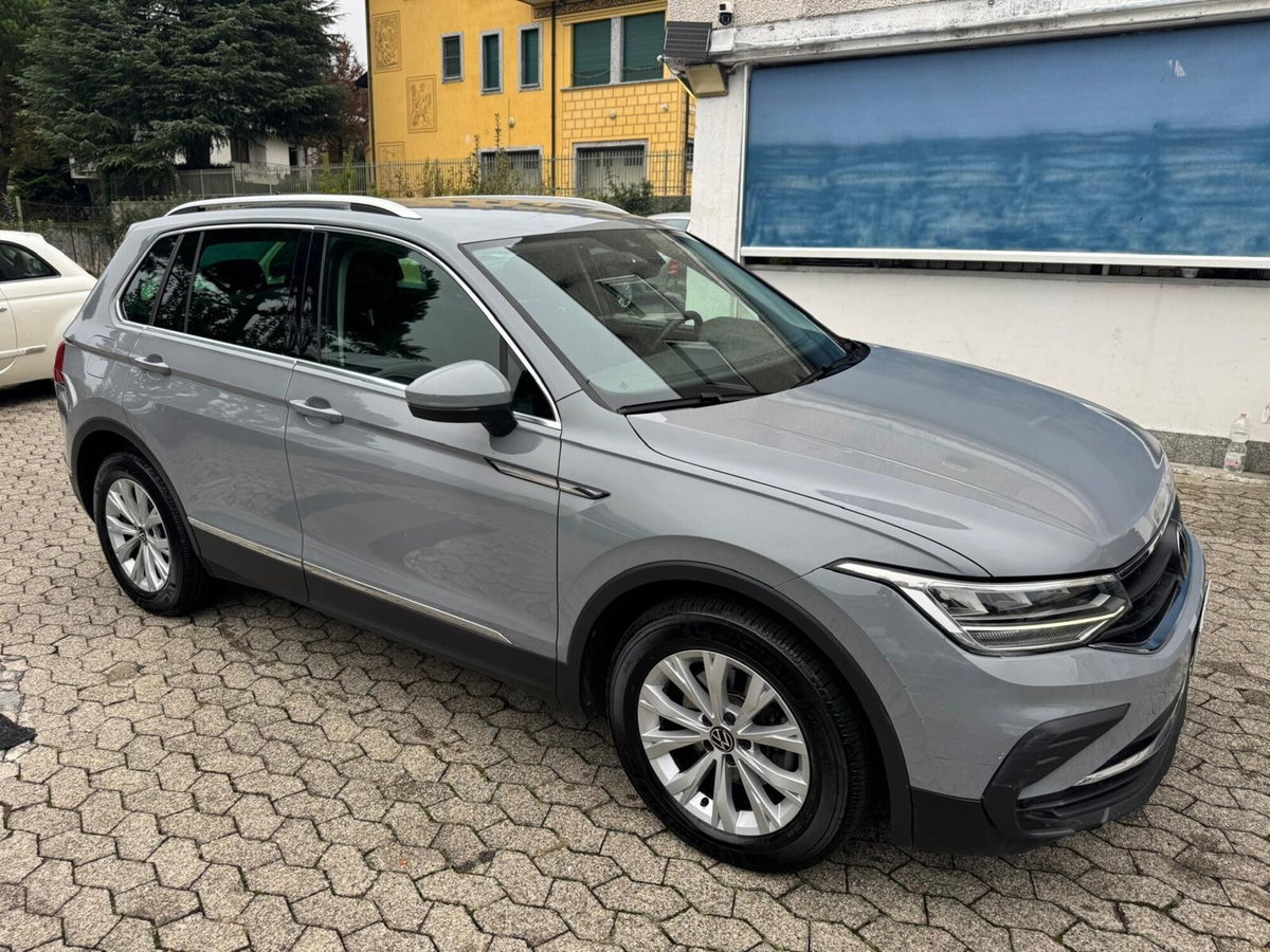 Volkswagen Tiguan 2.0 TDI 150 CV SCR DSG 4MOTION Elegance (3)