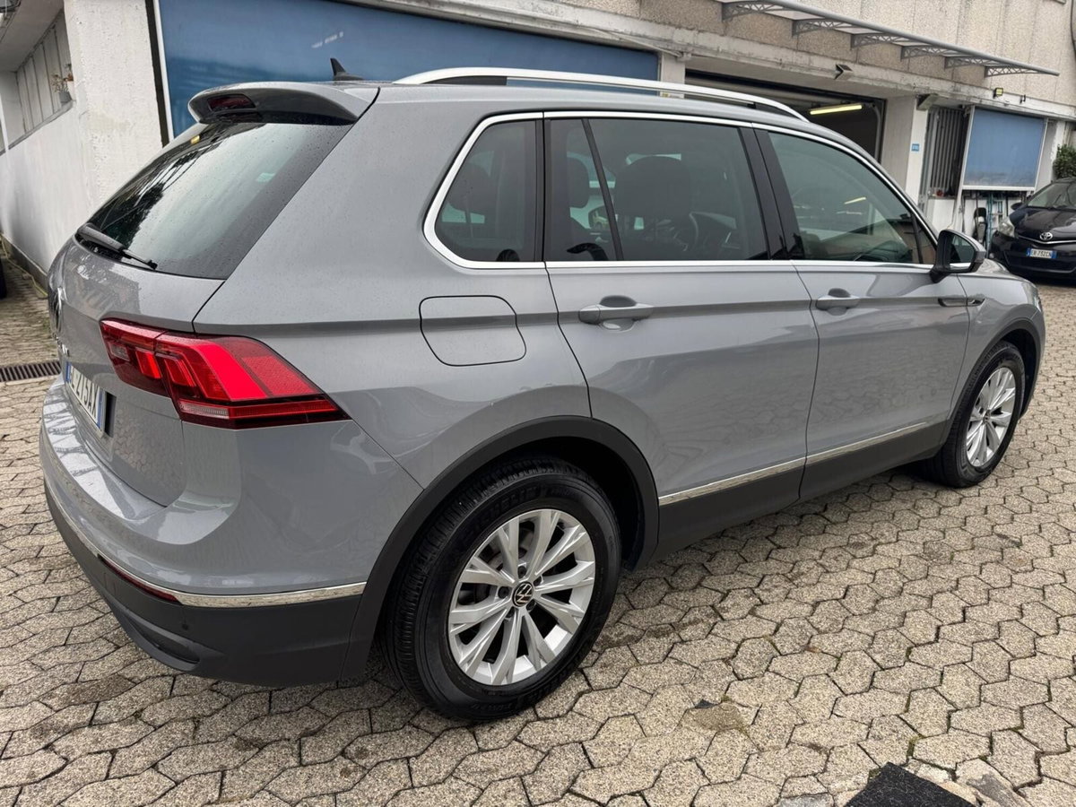 Volkswagen Tiguan 2.0 TDI 150 CV SCR DSG 4MOTION Elegance (5)