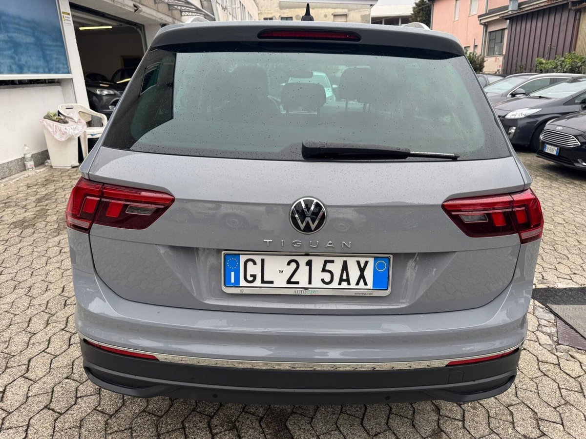 Volkswagen Tiguan 2.0 TDI 150 CV SCR DSG 4MOTION Elegance (6)