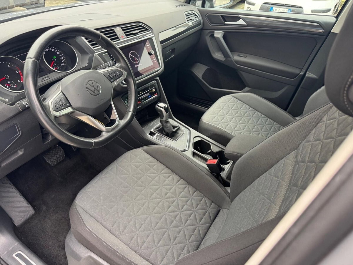 Volkswagen Tiguan 2.0 TDI 150 CV SCR DSG 4MOTION Elegance (8)