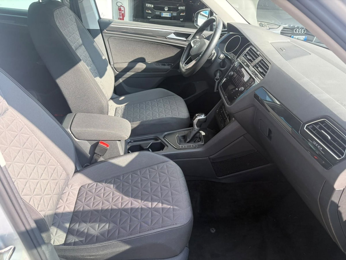 Volkswagen Tiguan 2.0 TDI 150 CV SCR DSG 4MOTION Life (10)