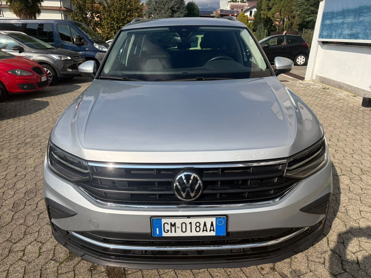 Volkswagen Tiguan 2.0 TDI 150 CV SCR DSG 4MOTION Life (2)