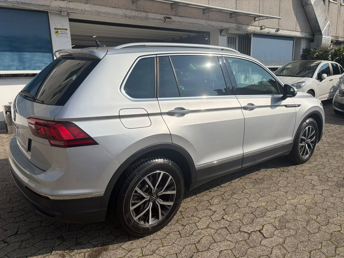 Volkswagen Tiguan 2.0 TDI 150 CV SCR DSG 4MOTION Life (6)