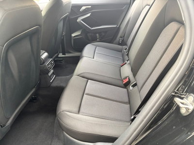 Audi A3 Sportback 30 TDI S tronic Business (9)