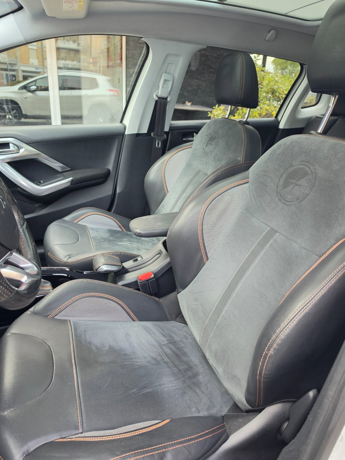 Peugeot 2008 120 S&S Allure (15)