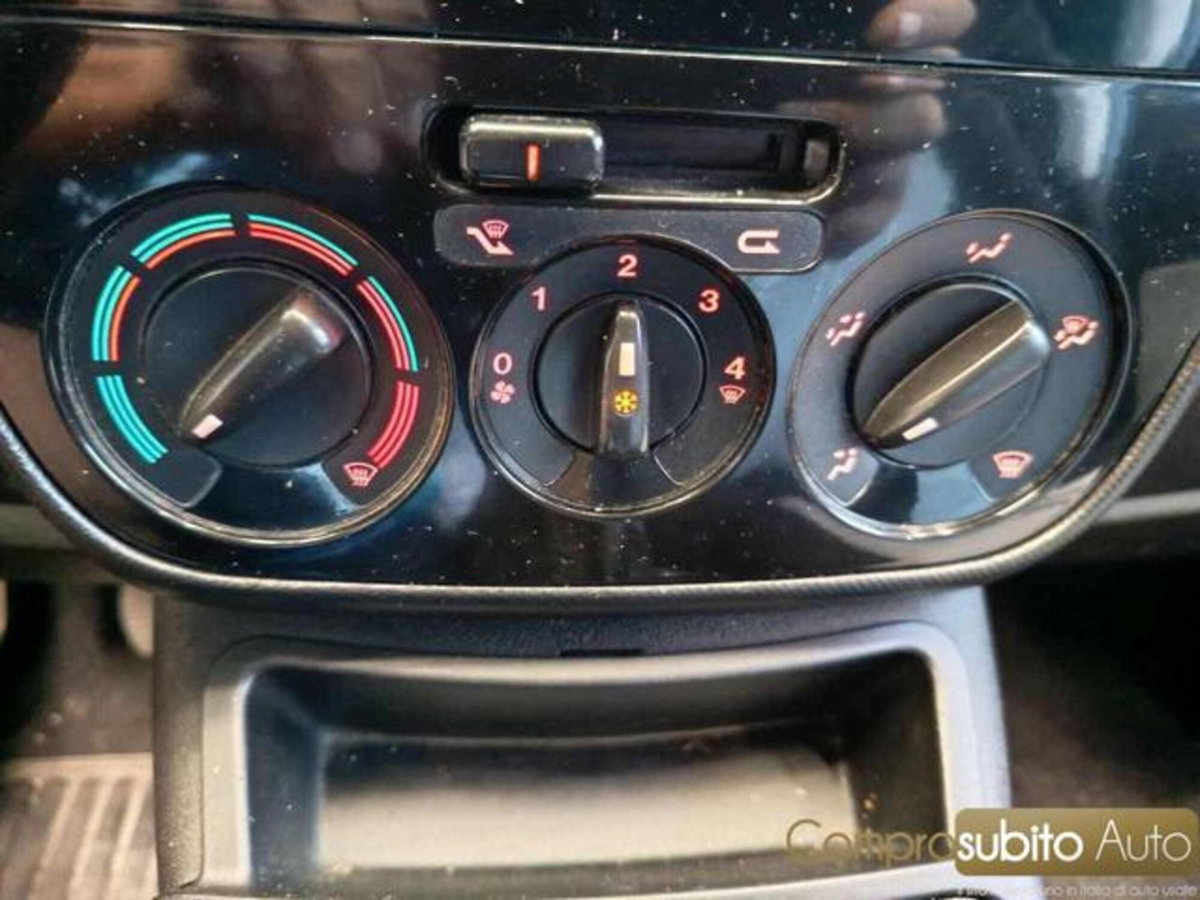 Fiat Qubo 1.3 MJT 80 CV Active (20)