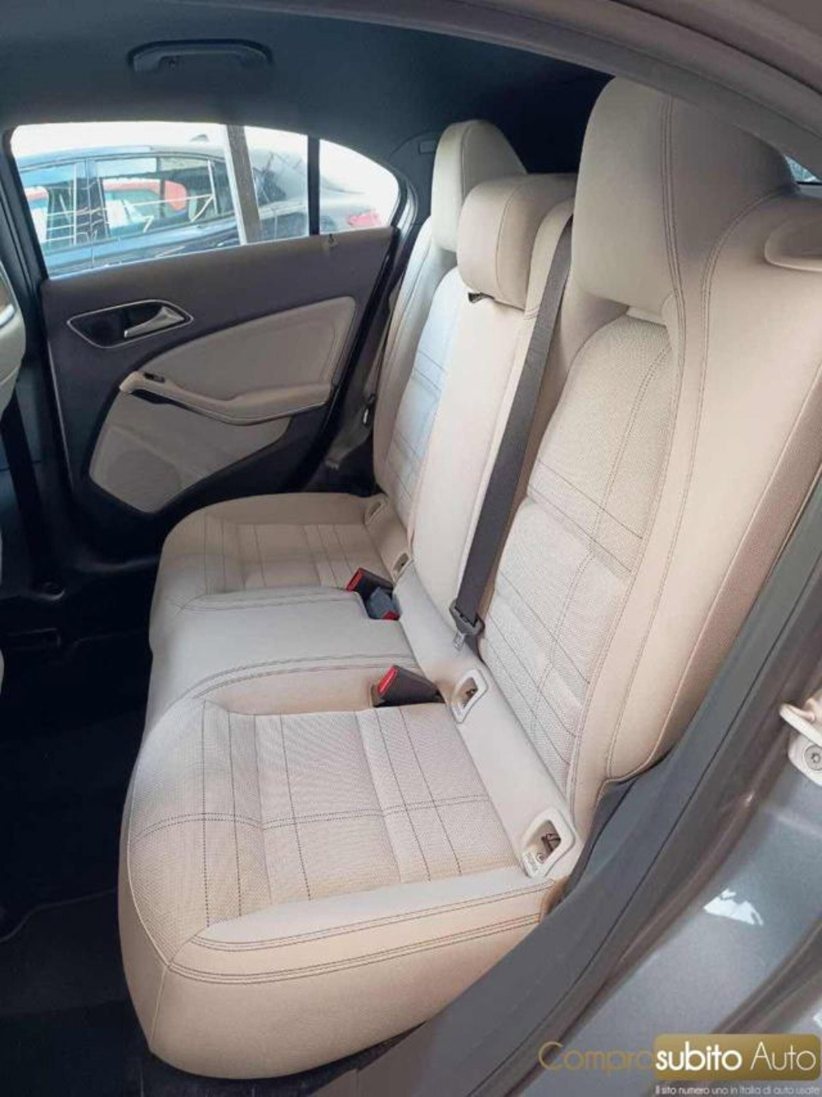 Mercedes-Benz Classe A 180 CDI Executive (18)