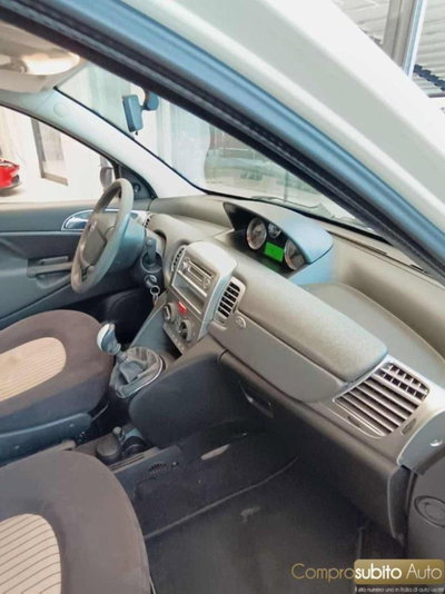 Lancia Ypsilon 1.2 Argento (12)