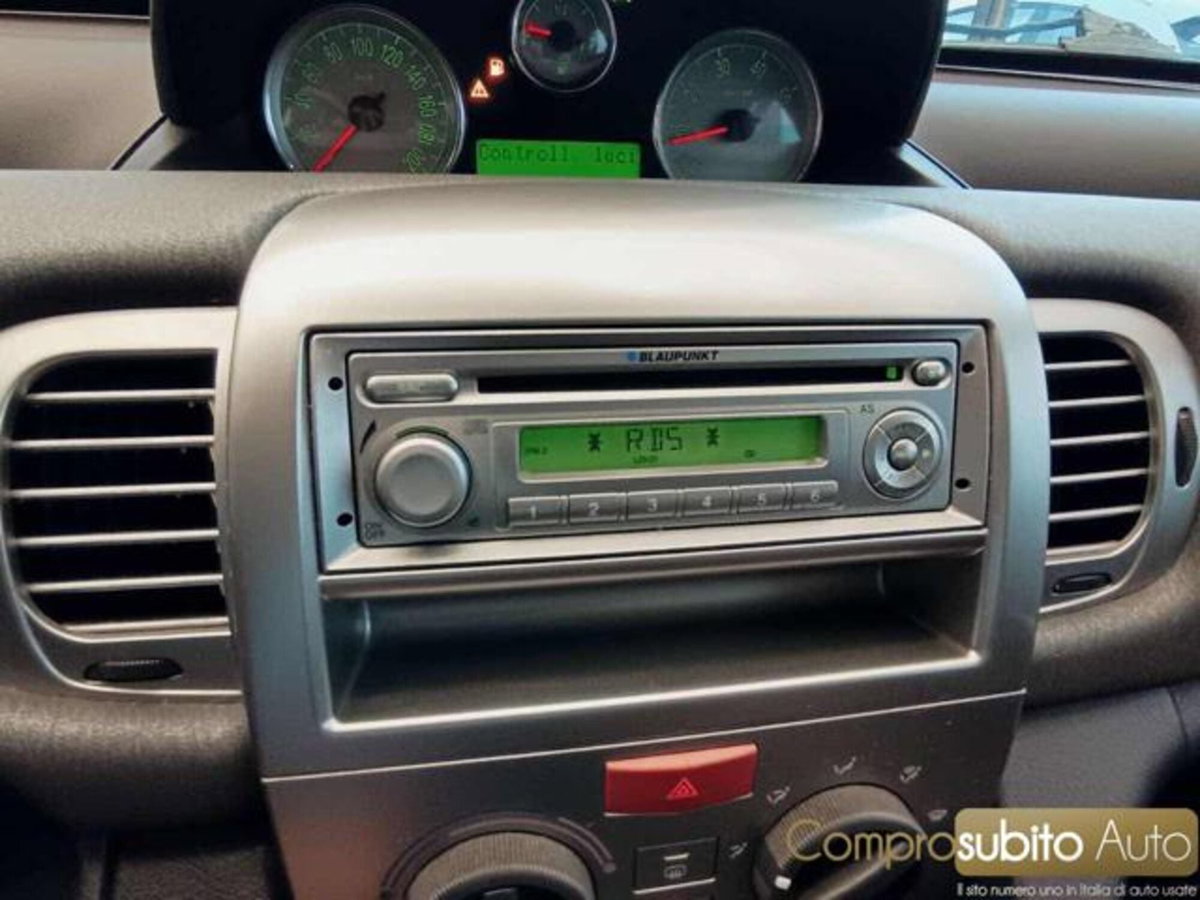 Lancia Ypsilon 1.2 Argento (20)