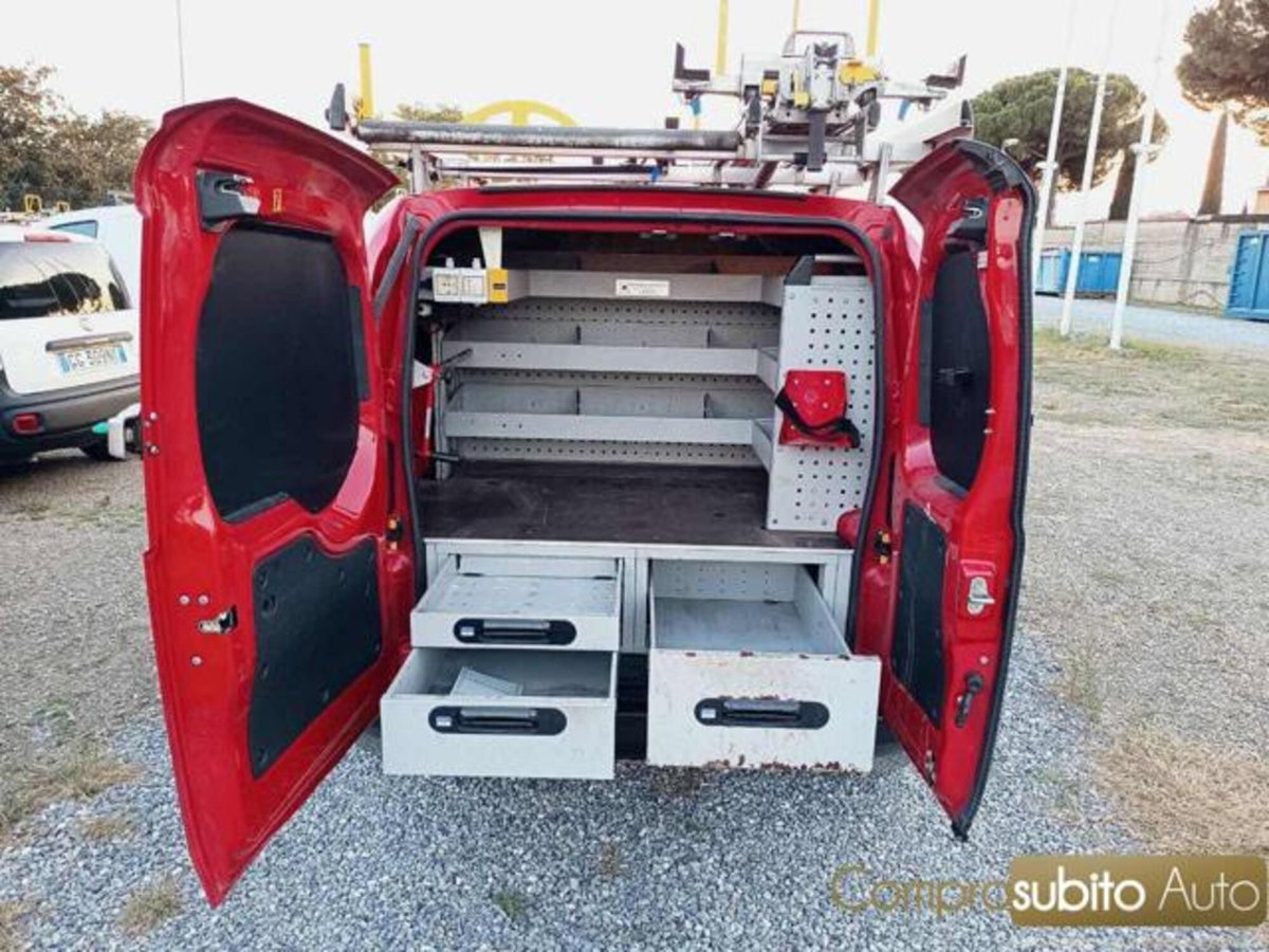 Fiat Fiorino 1.3 MJT 75CV Combi Semi (9)