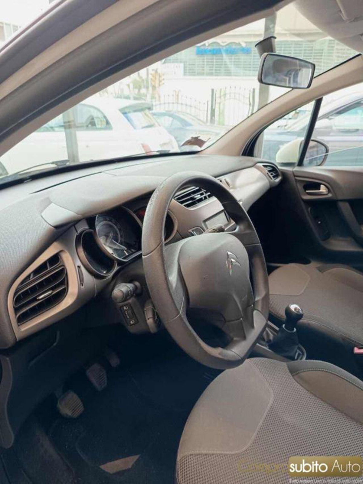 Citroen C3 1.2 e-VTi 82 ETG airdream Exclusive (15)