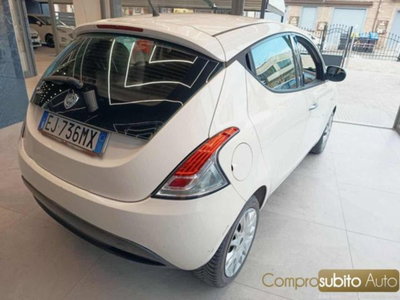 Lancia Ypsilon 1.2 69 CV 5 porte Platinum (8)