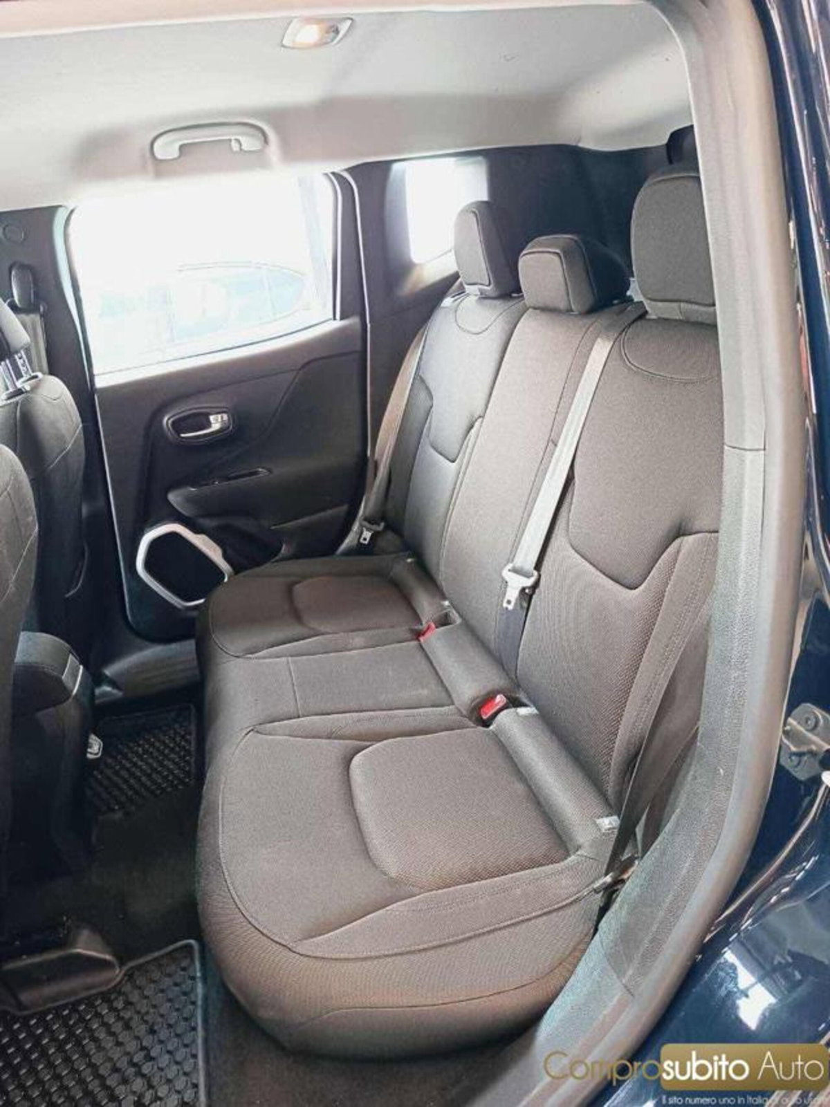 Jeep Renegade 2.0 Mjt 140CV 4WD Active Drive Limited (10)