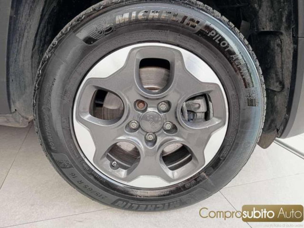 Jeep Renegade 2.0 Mjt 140CV 4WD Active Drive Limited (14)