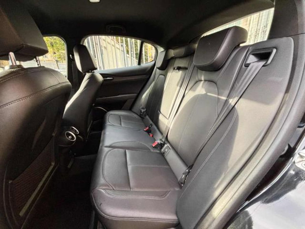Alfa Romeo Stelvio Stelvio 2.2 Turbodiesel 210 CV AT8 Q4 Ti (12)
