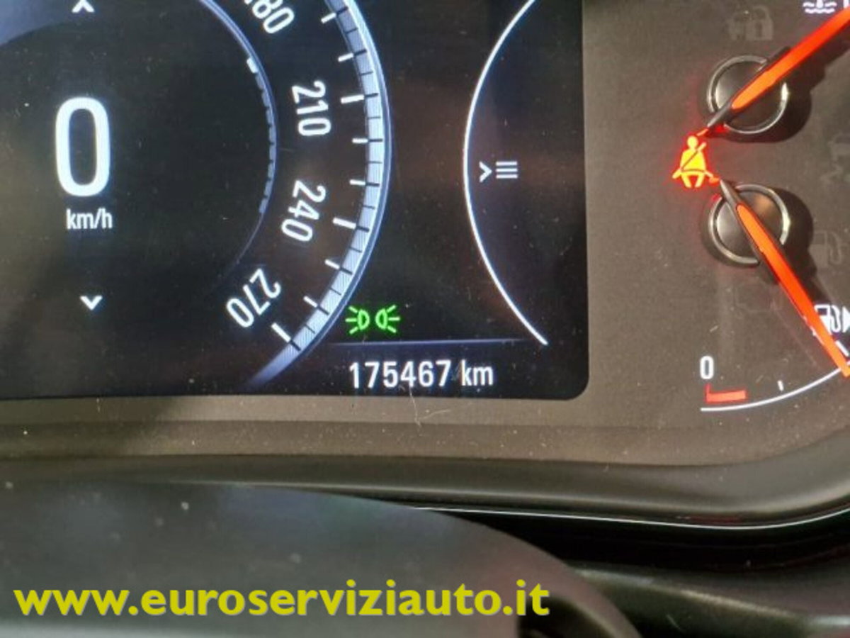 Opel Insignia Station Wagon CDTI 136CV Sports aut. Cosmo (13)