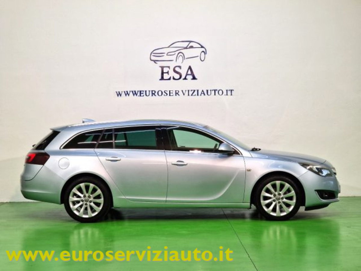 Opel Insignia Station Wagon CDTI 136CV Sports aut. Cosmo (3)