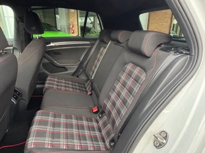 Volkswagen Golf GTI Performance 2.0 TSI DSG 5p. BlueMotion Technology (10)