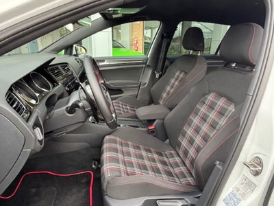 Volkswagen Golf GTI Performance 2.0 TSI DSG 5p. BlueMotion Technology (9)