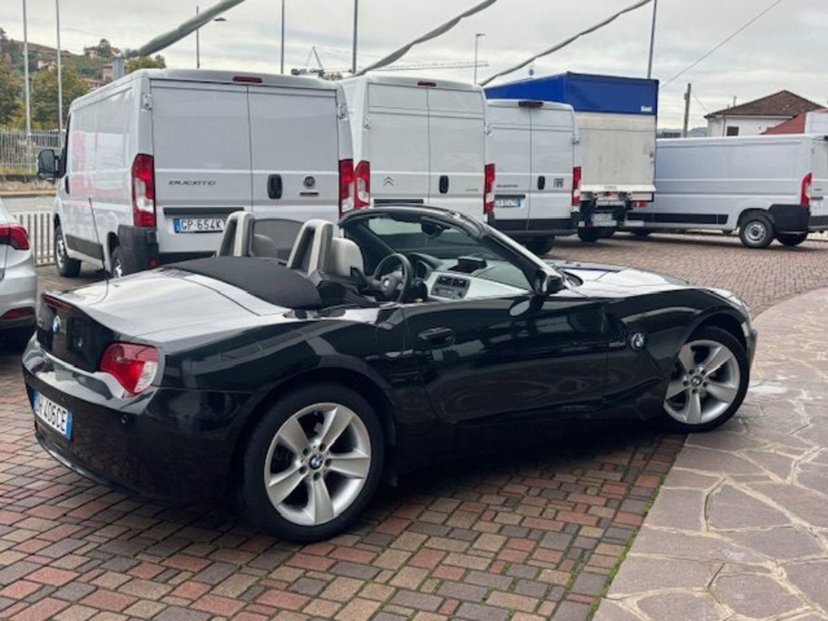 BMW Z4 Cabrio Z4 2.5si cat Roadster (5)