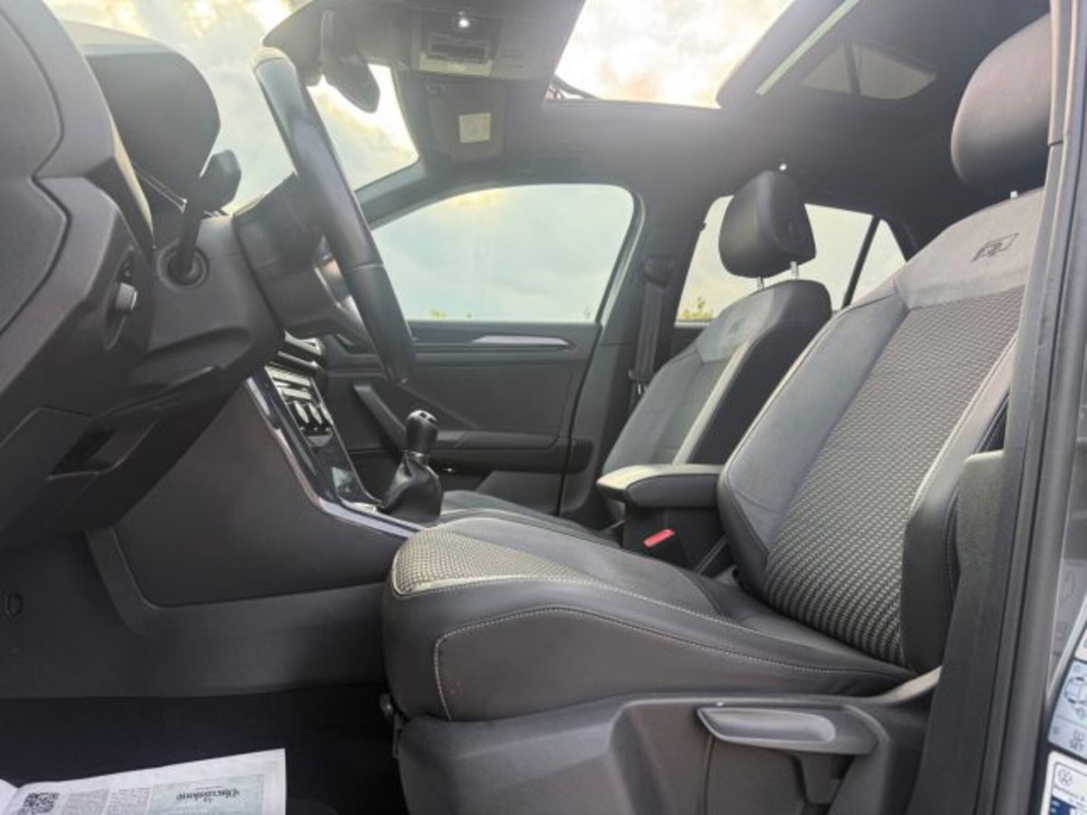 Volkswagen T-Roc 2.0 tdi R-Line 115cv (19)