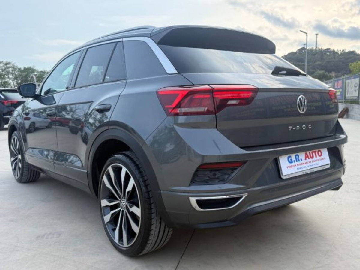 Volkswagen T-Roc 2.0 tdi R-Line 115cv (9)