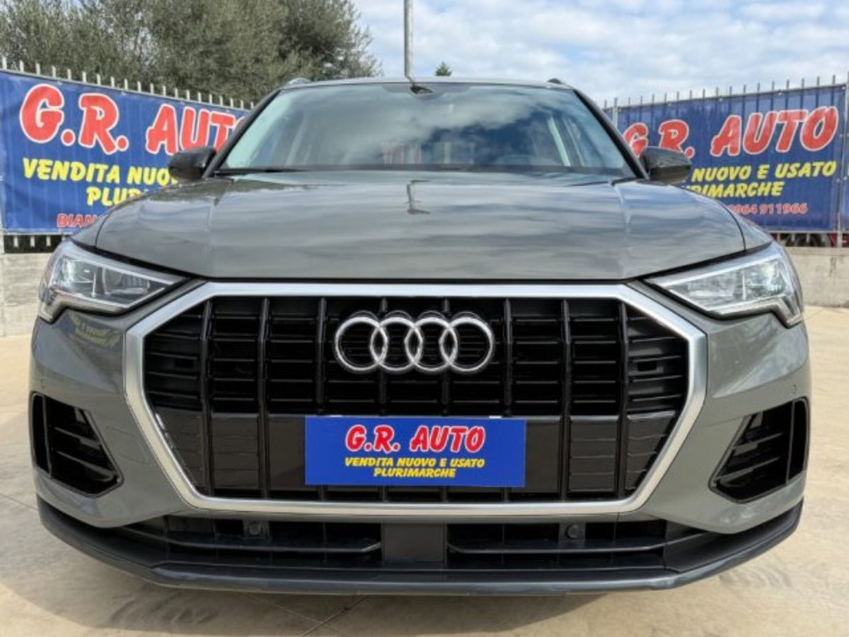 Audi Q3 35 TDI Business (2)