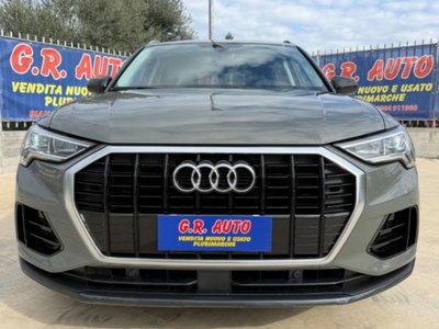 Audi Q3 35 TDI Business (2)
