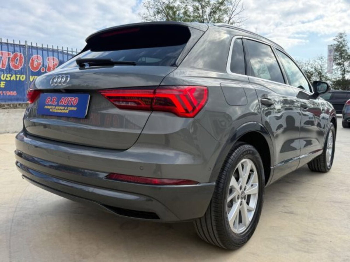 Audi Q3 35 TDI Business (5)