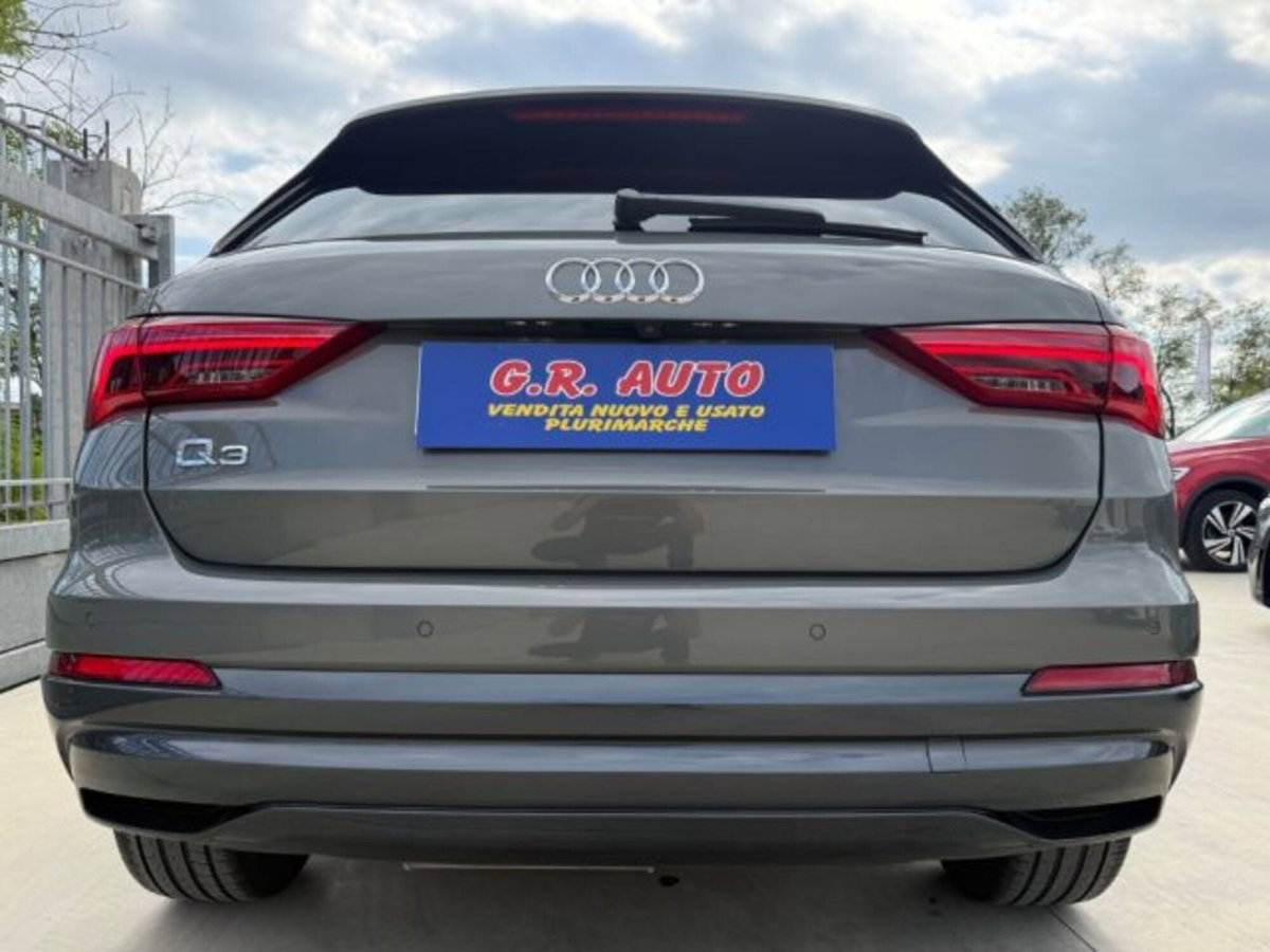 Audi Q3 35 TDI Business (9)