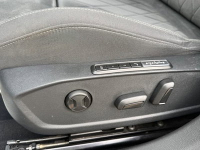 Volkswagen Golf Variant 2.0 TDI SCR DSG Style (16)