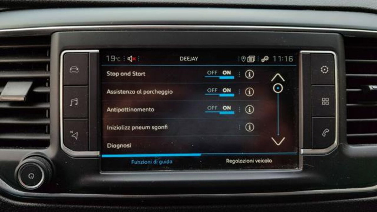 Peugeot Traveller BlueHDi 120 S&S Standard Active (12)