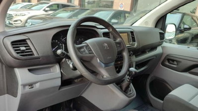 Peugeot Traveller BlueHDi 120 S&S Standard Active (7)