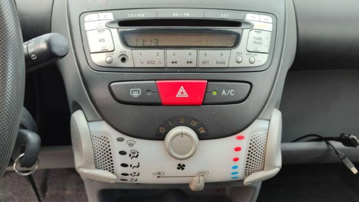 Toyota Aygo 1.0 12V VVT-i 5 porte Active (11)