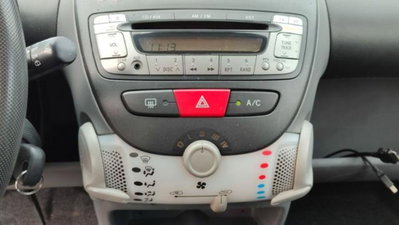 Toyota Aygo 1.0 12V VVT-i 5 porte Active (11)