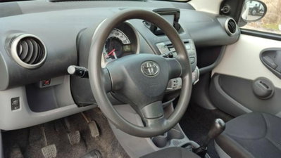 Toyota Aygo 1.0 12V VVT-i 5 porte Active (5)