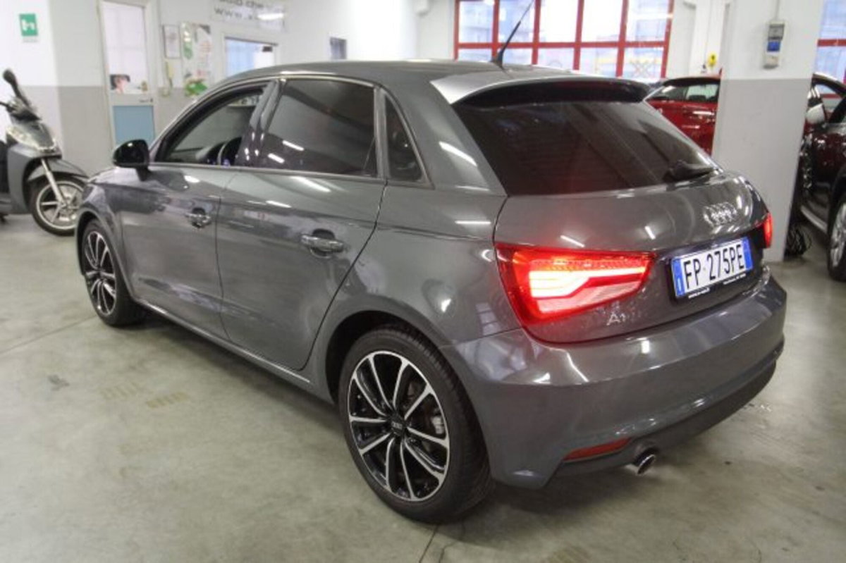 Audi A1 1.4 TDI (4)