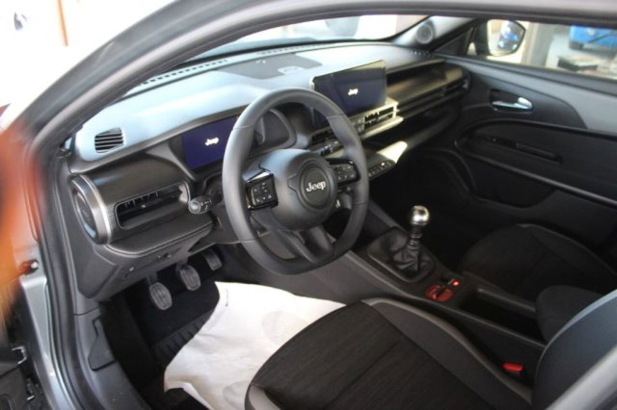 Jeep Avenger 1.2 turbo 85th Anniversary fwd 100cv (8)
