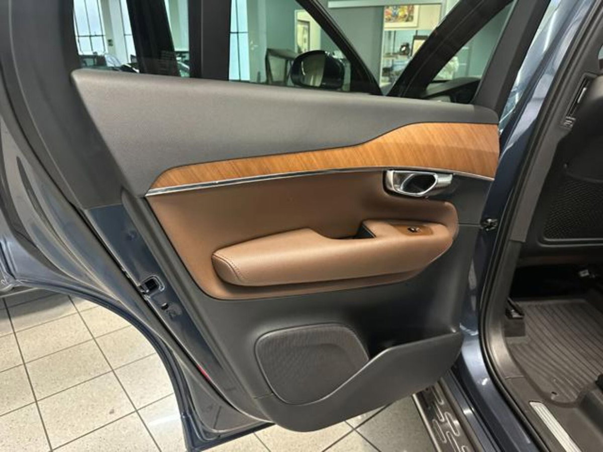 Volvo XC90 B5 (d) AWD Geartronic Momentum Pro (20)