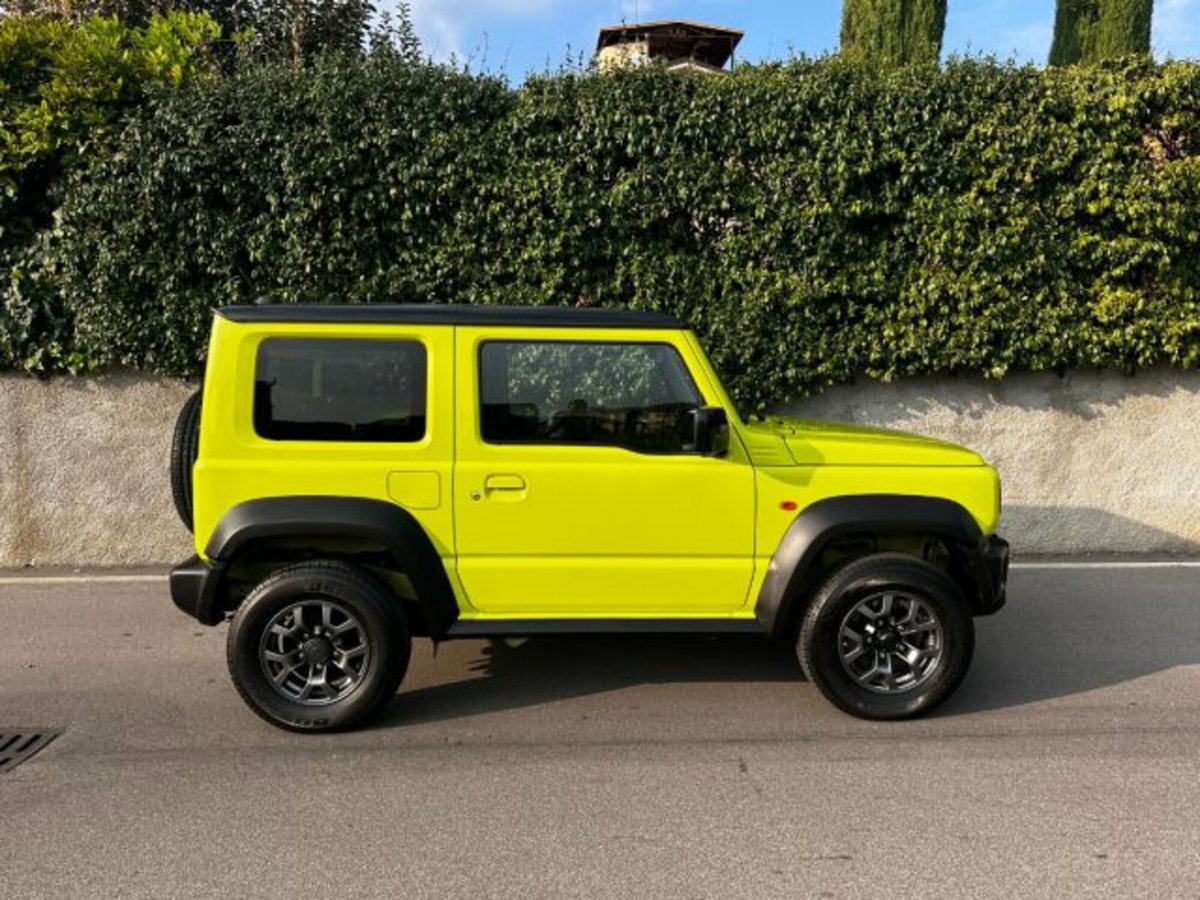 Suzuki Jimny 1.5 5MT Top (4)