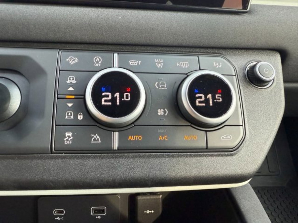 Land Rover Defender 110 3.0d mhev X-Dynamic SE awd 200cv auto 7p.ti (18)