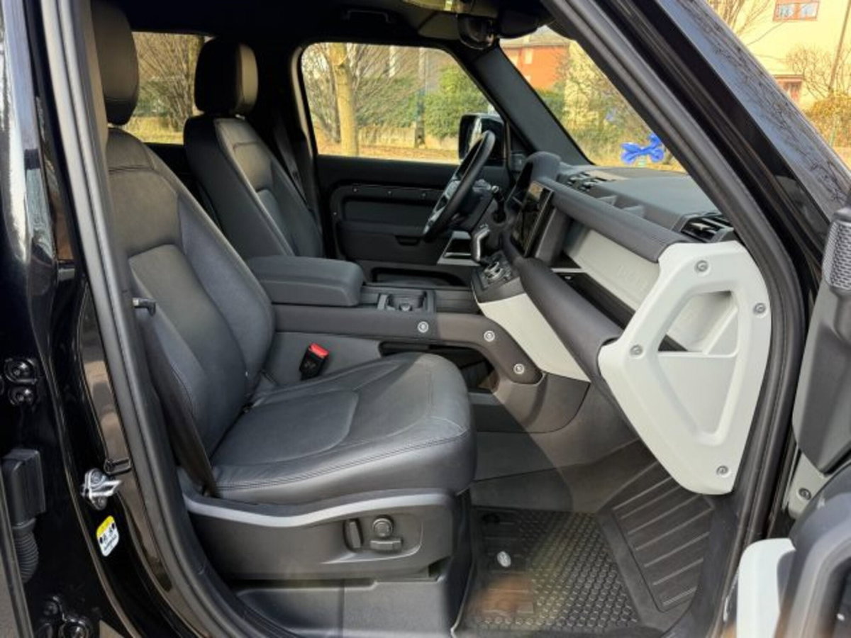 Land Rover Defender 110 3.0d mhev X-Dynamic SE awd 200cv auto 7p.ti (8)