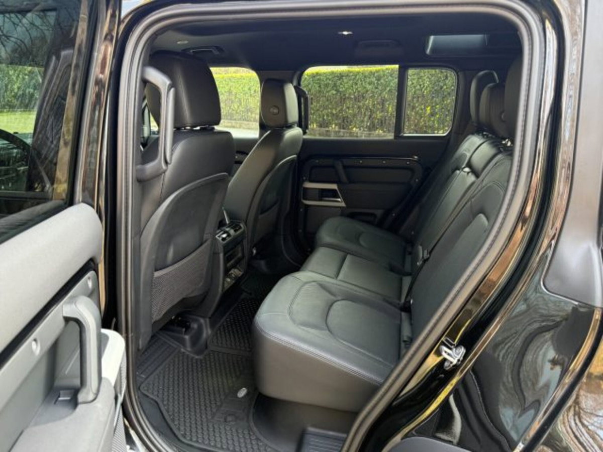 Land Rover Defender 110 3.0d mhev X-Dynamic SE awd 200cv auto 7p.ti (9)