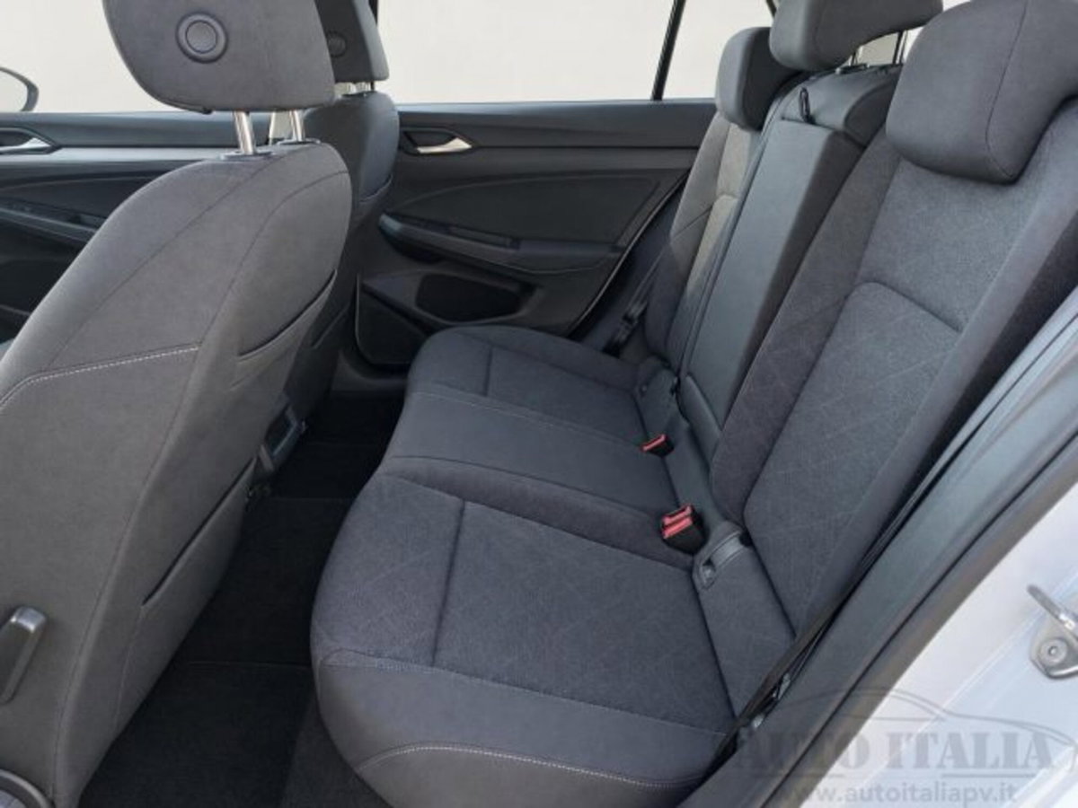 Volkswagen Golf Variant 1.0 eTSI EVO DSG Life (10)