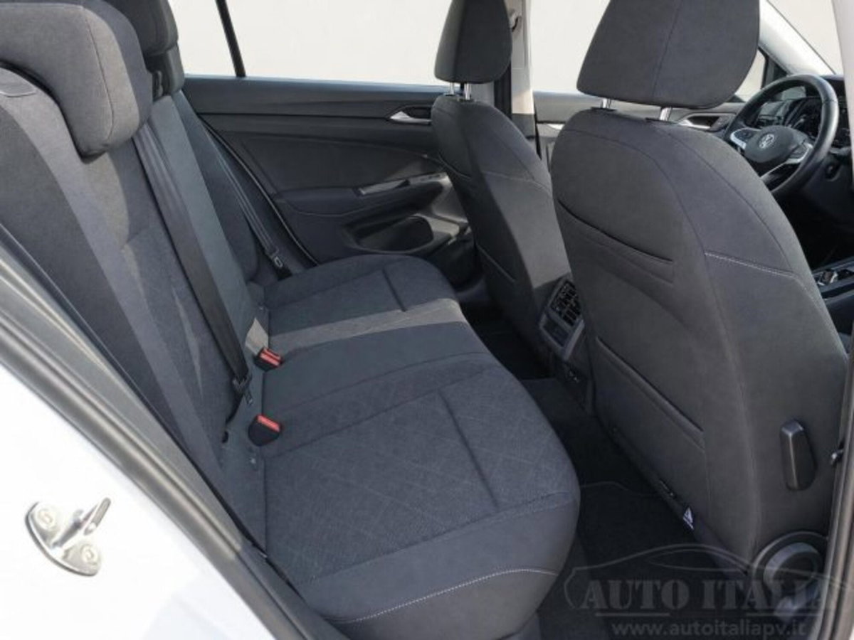 Volkswagen Golf Variant 1.0 eTSI EVO DSG Life (11)