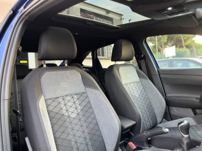 Volkswagen Taigo 1.0 tsi R-Line 115cv (10)